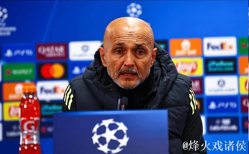 米体：斯帕莱蒂考虑放弃无锋阵，重新启用2名进