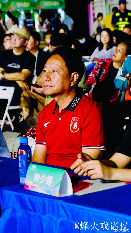 周穗安：将引入更多微型足球场 普及下楼即踢球理念